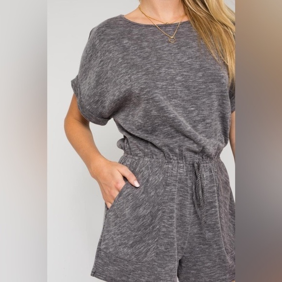 Don’t Let Me Go Elastic Waist Romper - Picture 5 of 6